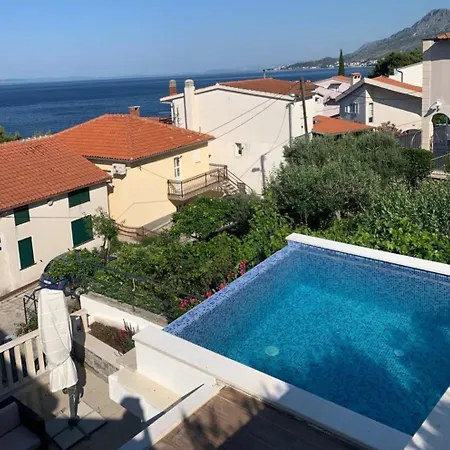 Apartment With Pool Vrdoljak Omis