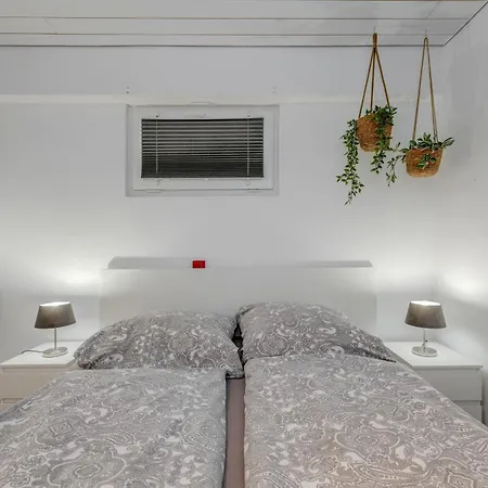 Apartment With Pool Vrdoljak Omis