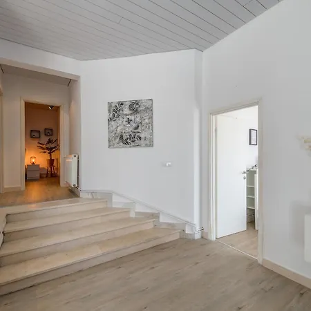 Apartment With Pool Vrdoljak Omis