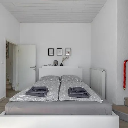 With Pool Vrdoljak *