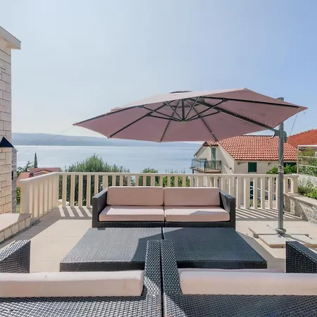 With Pool Vrdoljak 아파트