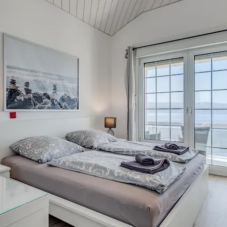 With Pool Vrdoljak 아파트