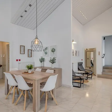 With Pool Vrdoljak * 오미스