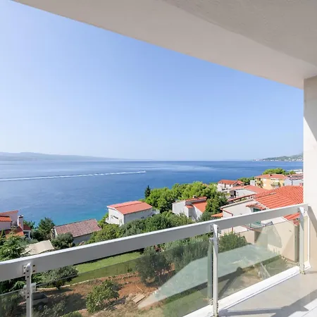 With Pool Vrdoljak 아파트