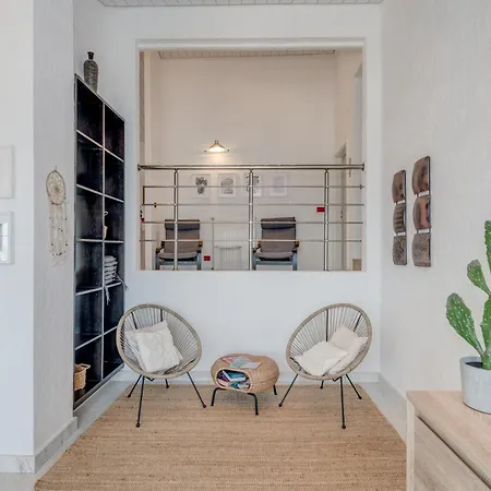 Apartment With Pool Vrdoljak