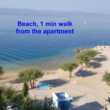 아파트 With Pool Vrdoljak 오미스