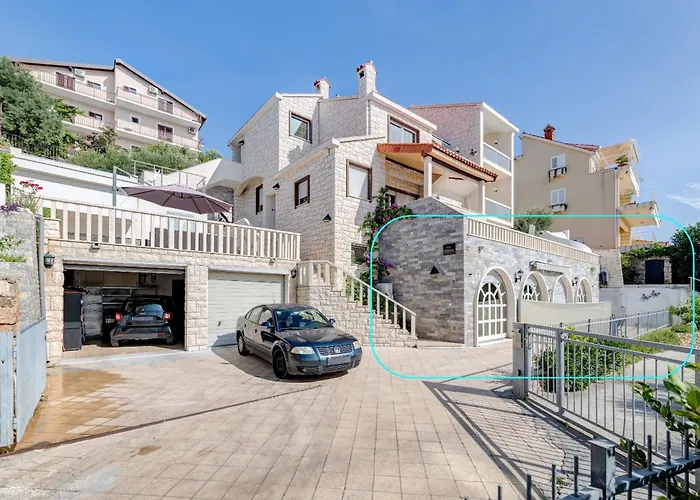 With Pool Vrdoljak Apartament Omiš