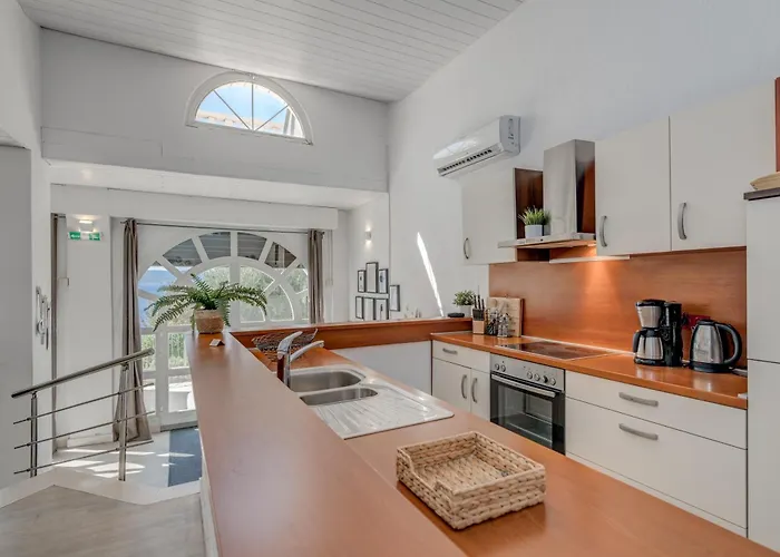 Apartament With Pool Vrdoljak *