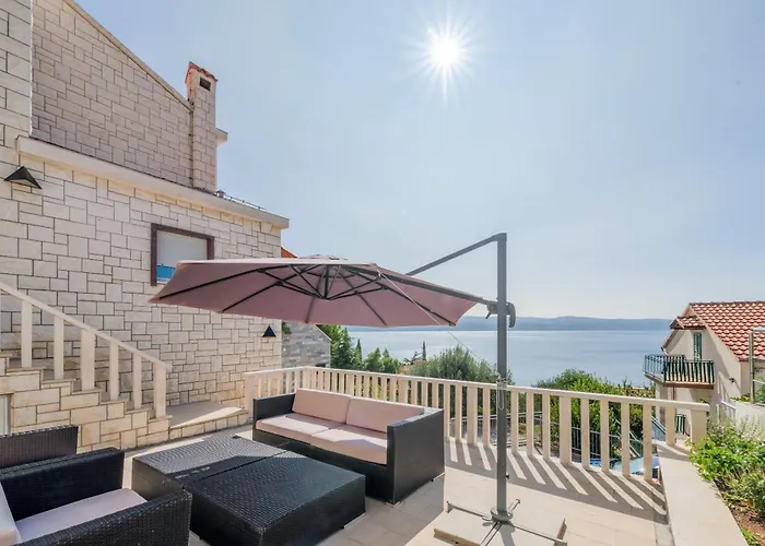 Apartament With Pool Vrdoljak Omiš